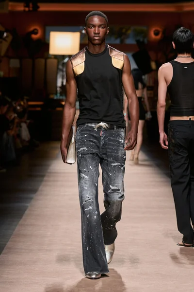 Look 53